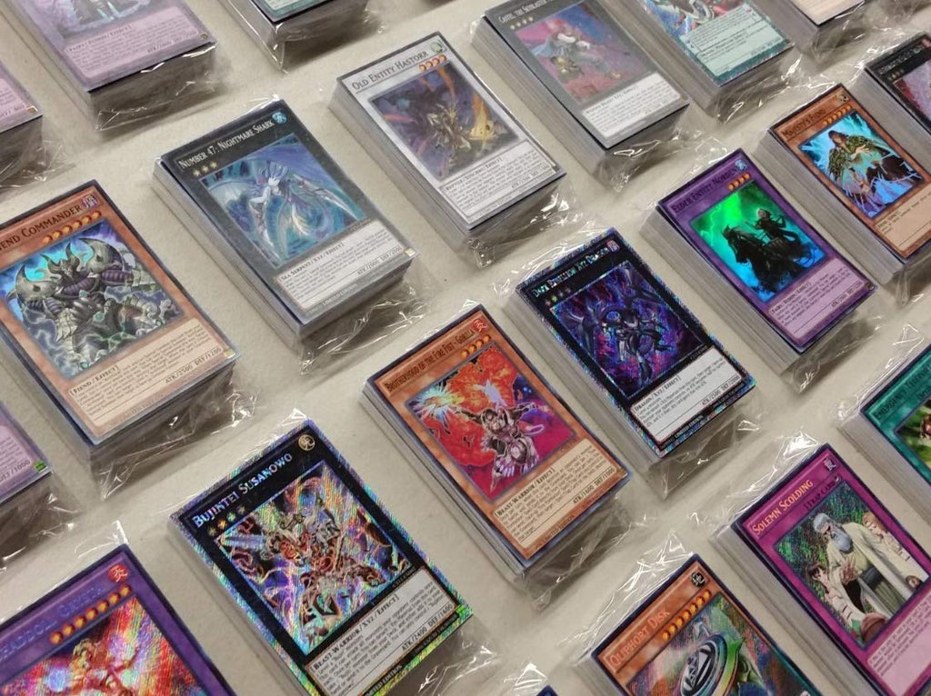 1000 Assorted Yugioh Cards R824