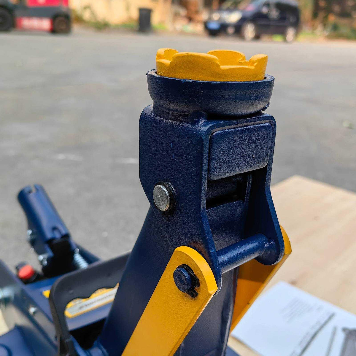 2 Ton Low Profile Hydraulic Floor Jack, 4000 lbs Capacity Steel Trolley Jack, Blue I4724
