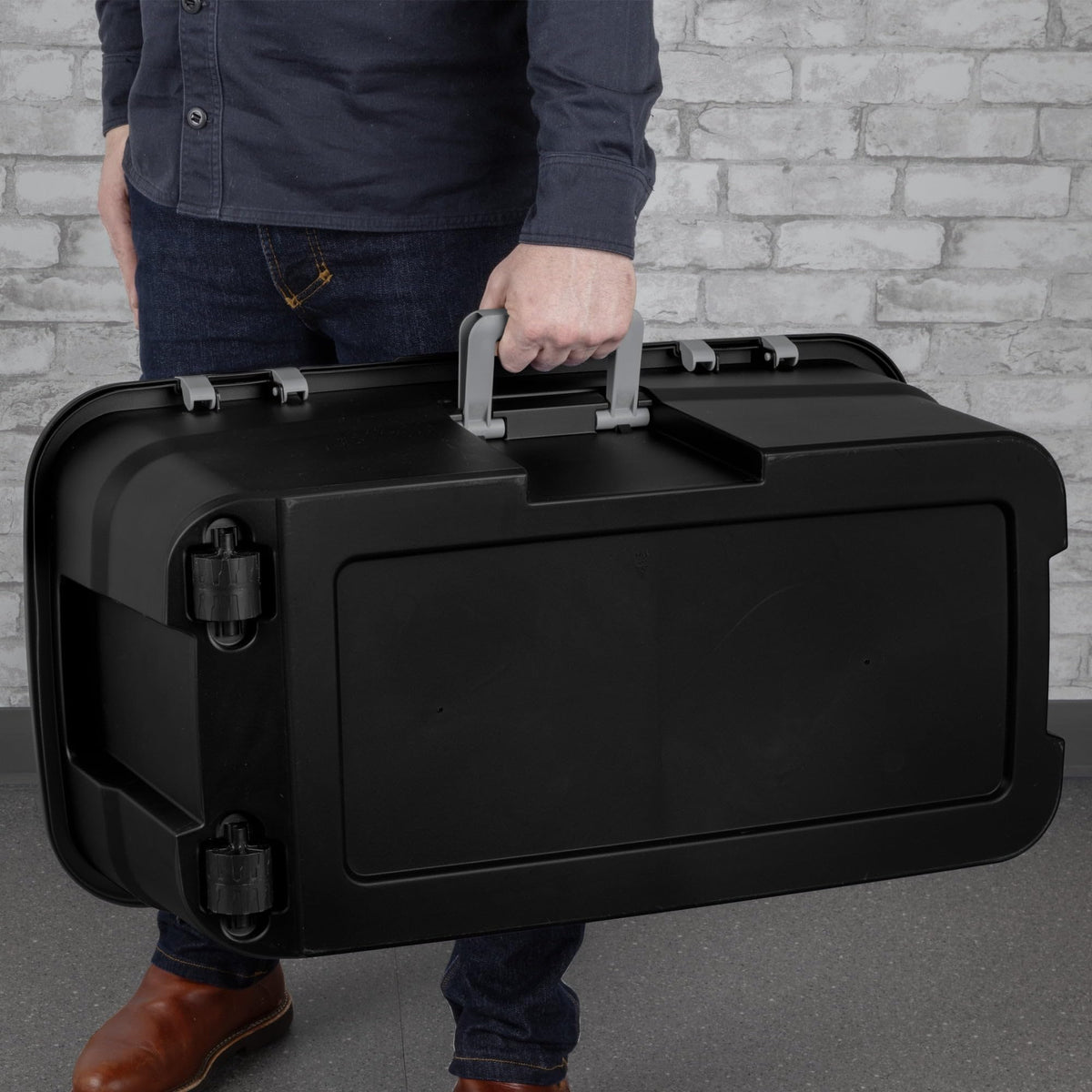 22 Gallon Black Wheeled Plastic Storage Trunk with Lockable Lid O762
