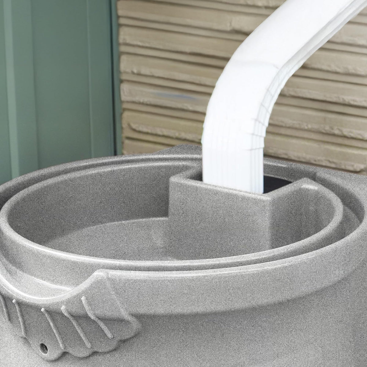 50 Gallon Urn Shaped Water Collection Barrel X323